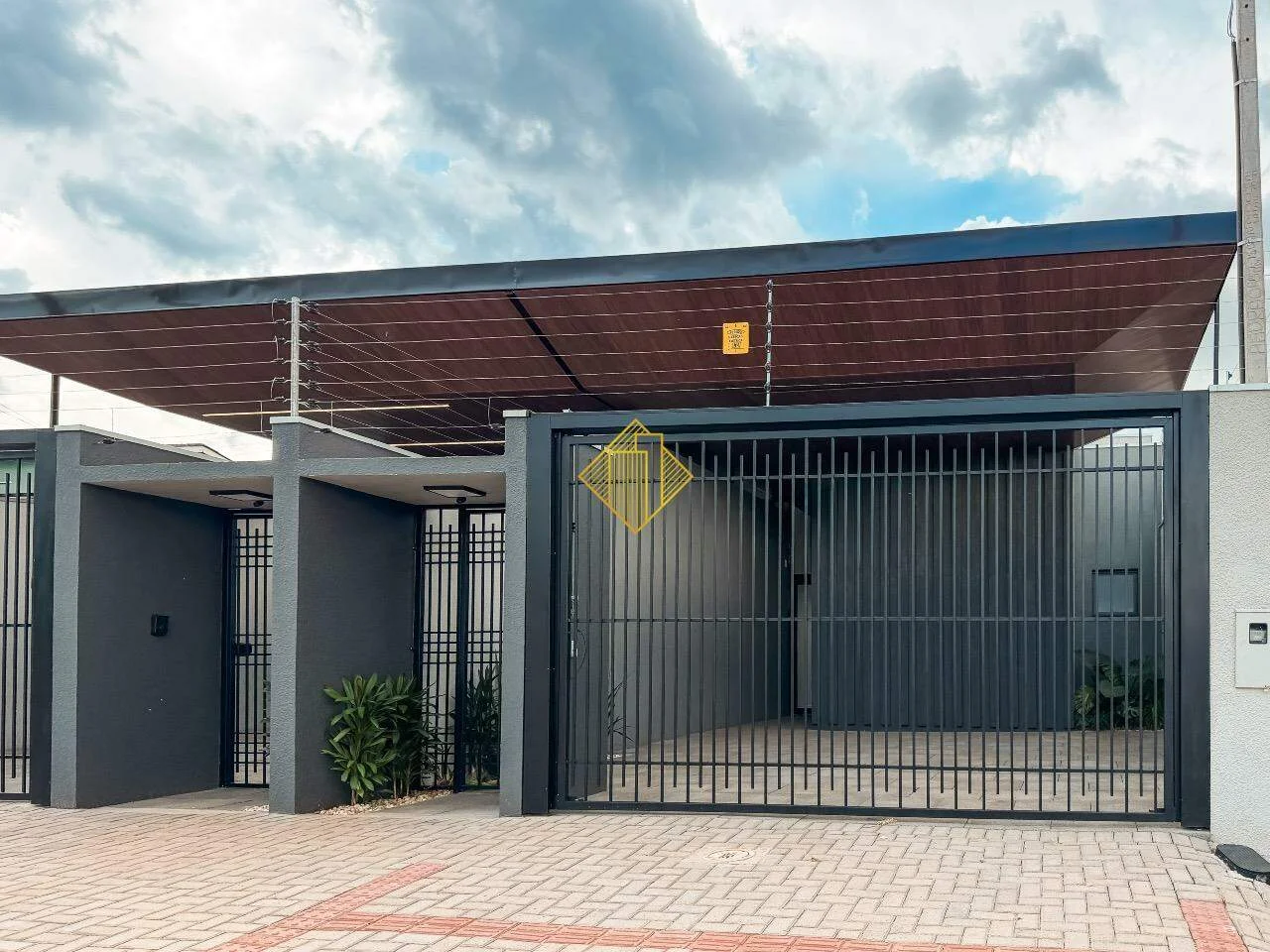 Casa à venda, 2 quartos, 1 suíte, 2 vagas, Universitário - Cascavel/PR