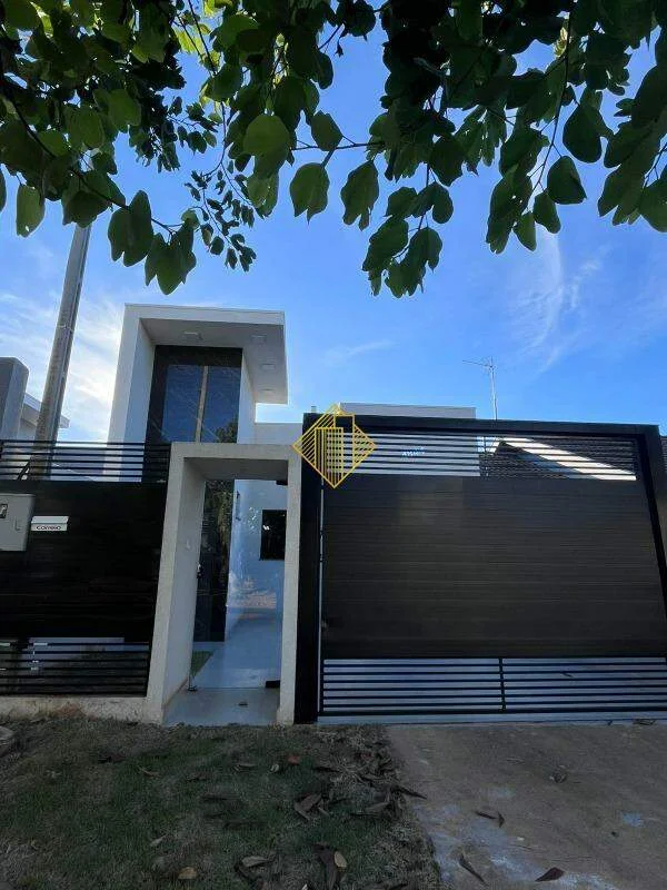 Casa Residencial com Suíte em Toledo - Bairro Tocantins, Apto a Financiamento