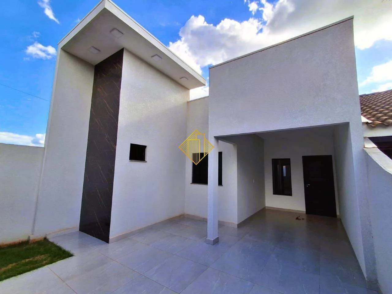 CASA COM SUÍTE NO JARDIM TOCANTINS EM TOLEDO-PARANÁ