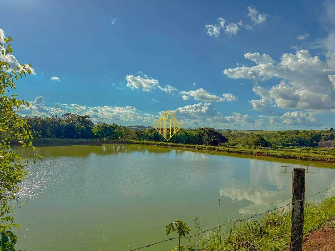 Chácara à venda com 42 mil m² e estrutura completa para agronegócio em Xaxim - Toledo