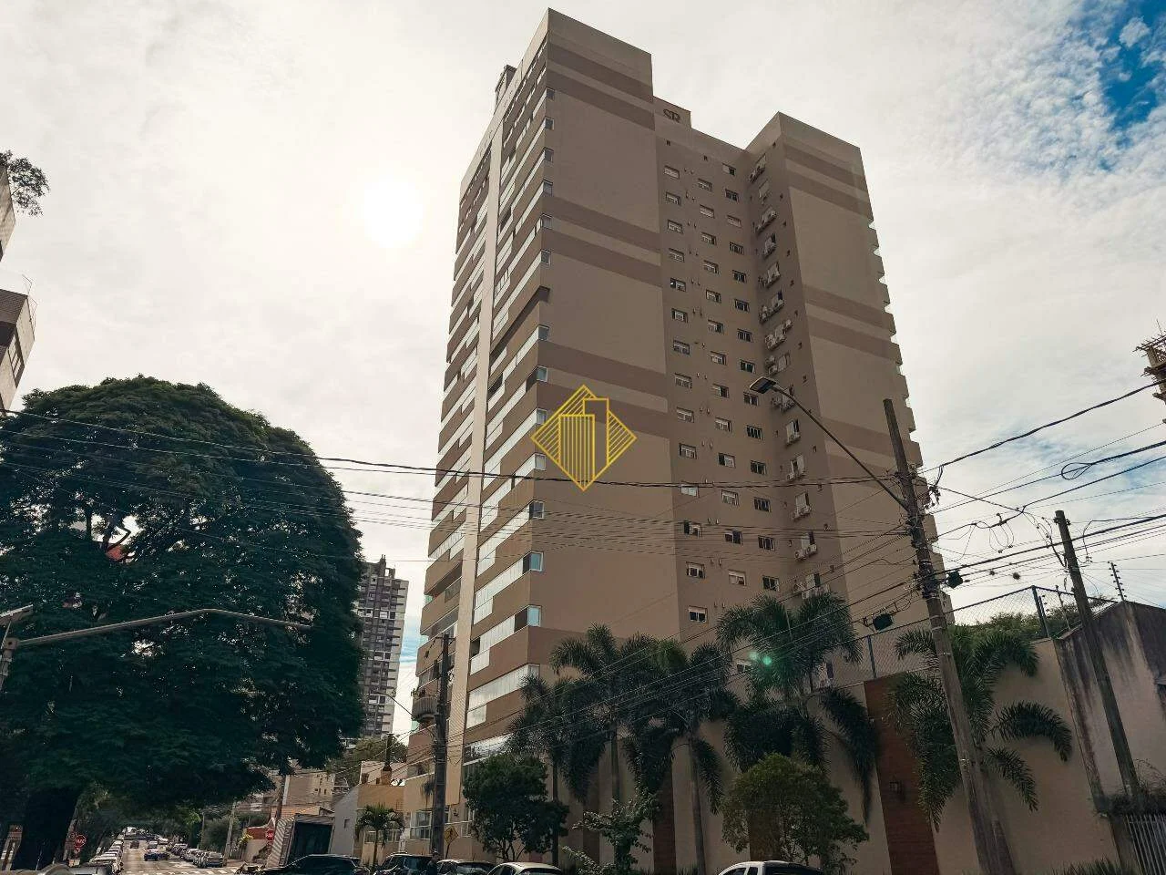 Apartamento residencial à venda no Centro de Cascavel, 1Q/1S, 2 Salas, lazer completo, mobiliado — aceita permuta