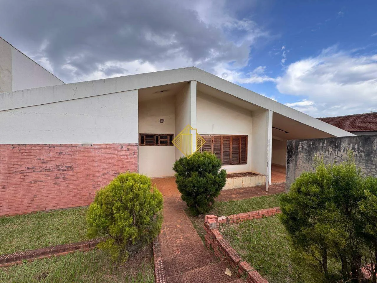 CASA COMERCIAL NO CENTRO DE TOLEDO-PARANÁ