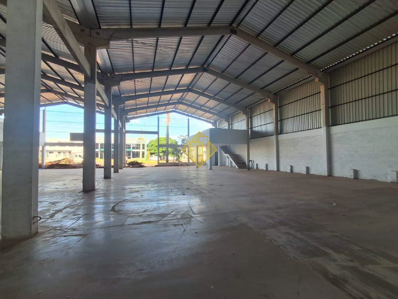 IMÓVEL COMERCIAL DISPONÍVEL PARA LOCAÇÃO NA VILA BECKER