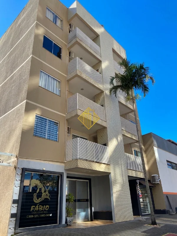 APARTAMENTO NO CENTRO DE CASCAVEL COM 2 QUARTOS - SACADA COM CHURRASQUEIRA