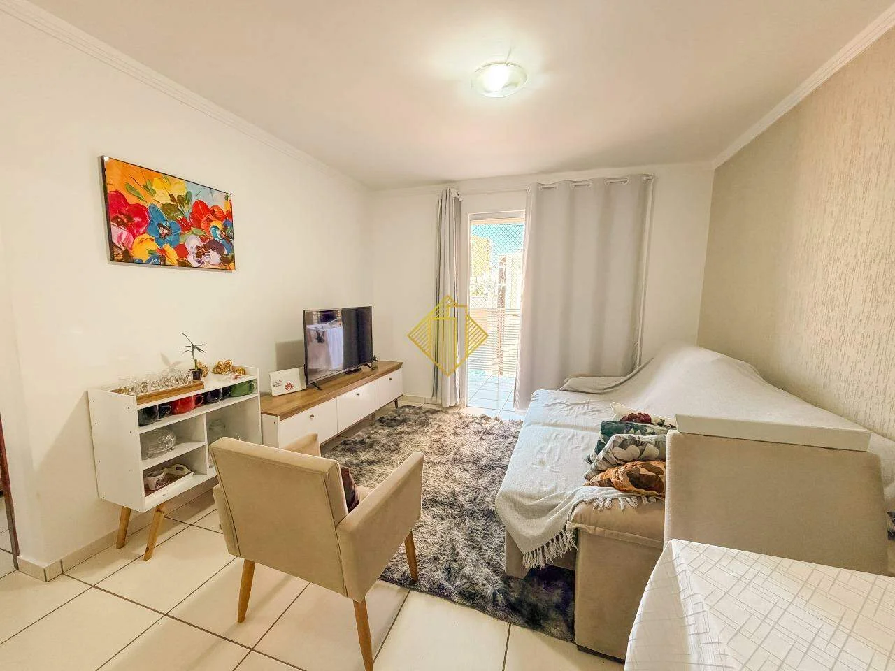 APARTAMENTO NO CENTRO DE CASCAVEL COM 2 QUARTOS - SACADA COM CHURRASQUEIRA