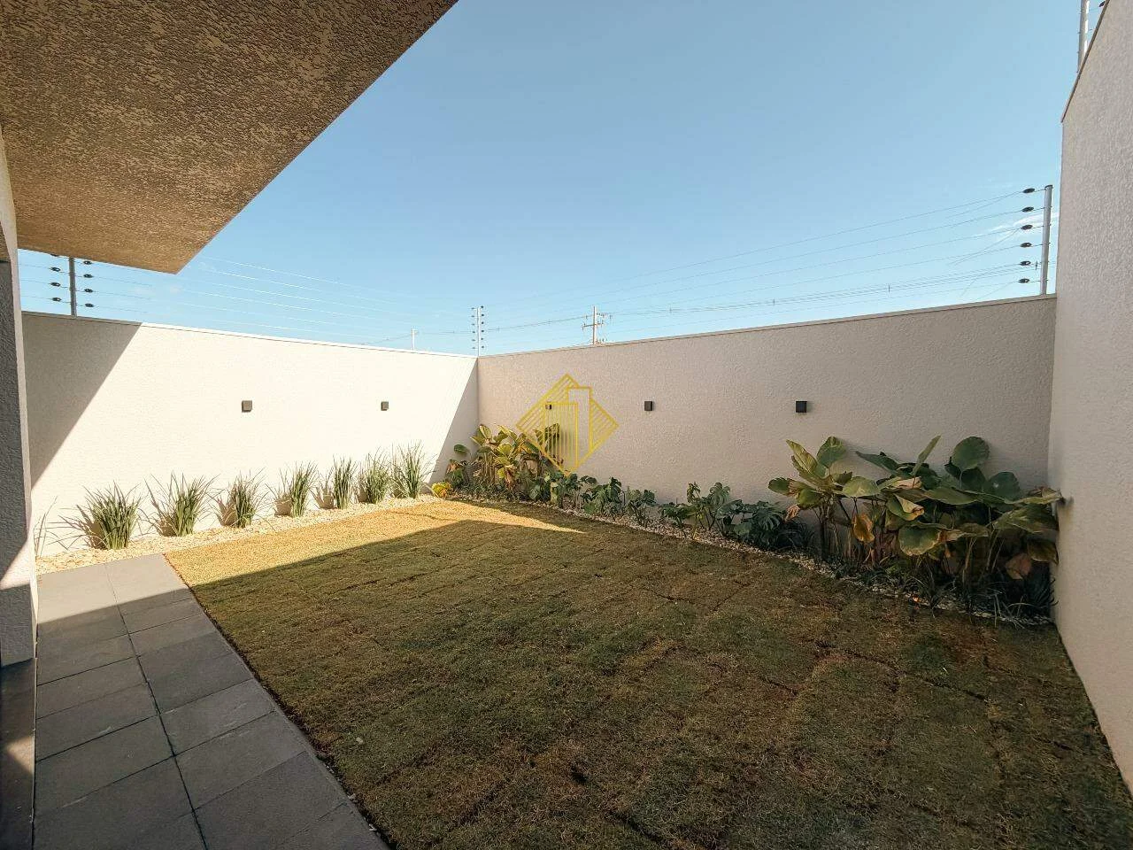 Casa à venda, 4 suítes, 2 vagas, Tropical IV - Cascavel/PR
