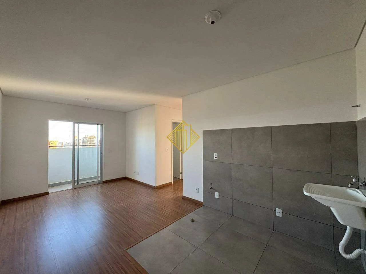 APARTAMENTO PARA LOCAÇÃO COM DOIS QUARTOS - VILA INDUSTRIAL - TOLEDO/PARANÁ