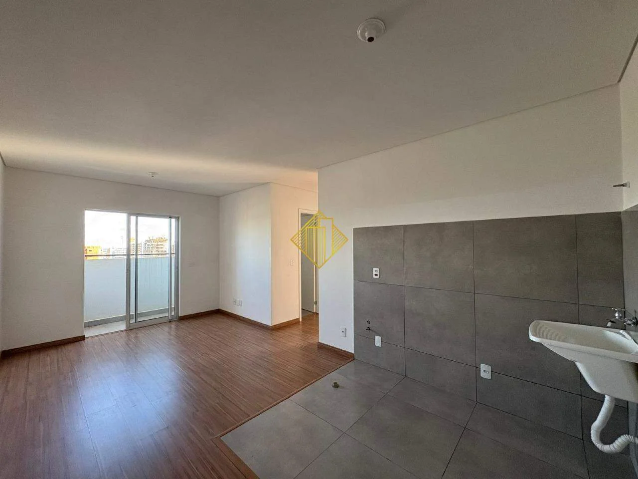 APARTAMENTO PARA LOCAÇÃO COM DOIS QUARTOS - VILA INDUSTRIAL - TOLEDO/PARANÁ