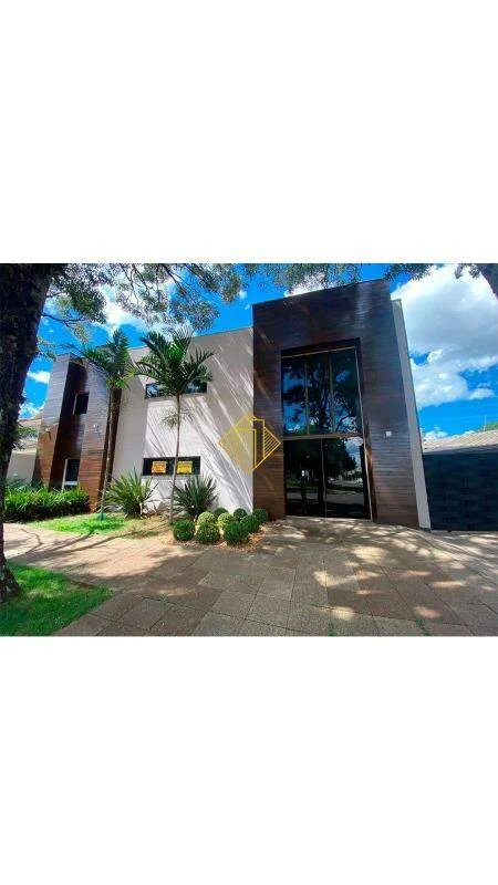 Sobrado Comercial com Piscina no Bairro Maria Luiza - 355M2 (JÁ LOCADO)