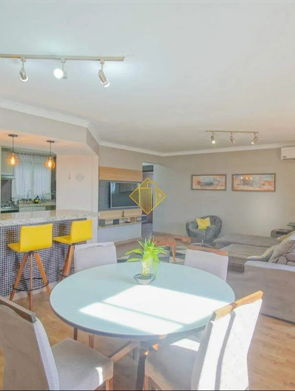 Apartamento à venda, 3 quartos, 1 suíte, 2 vagas, Centro - Toledo/PR