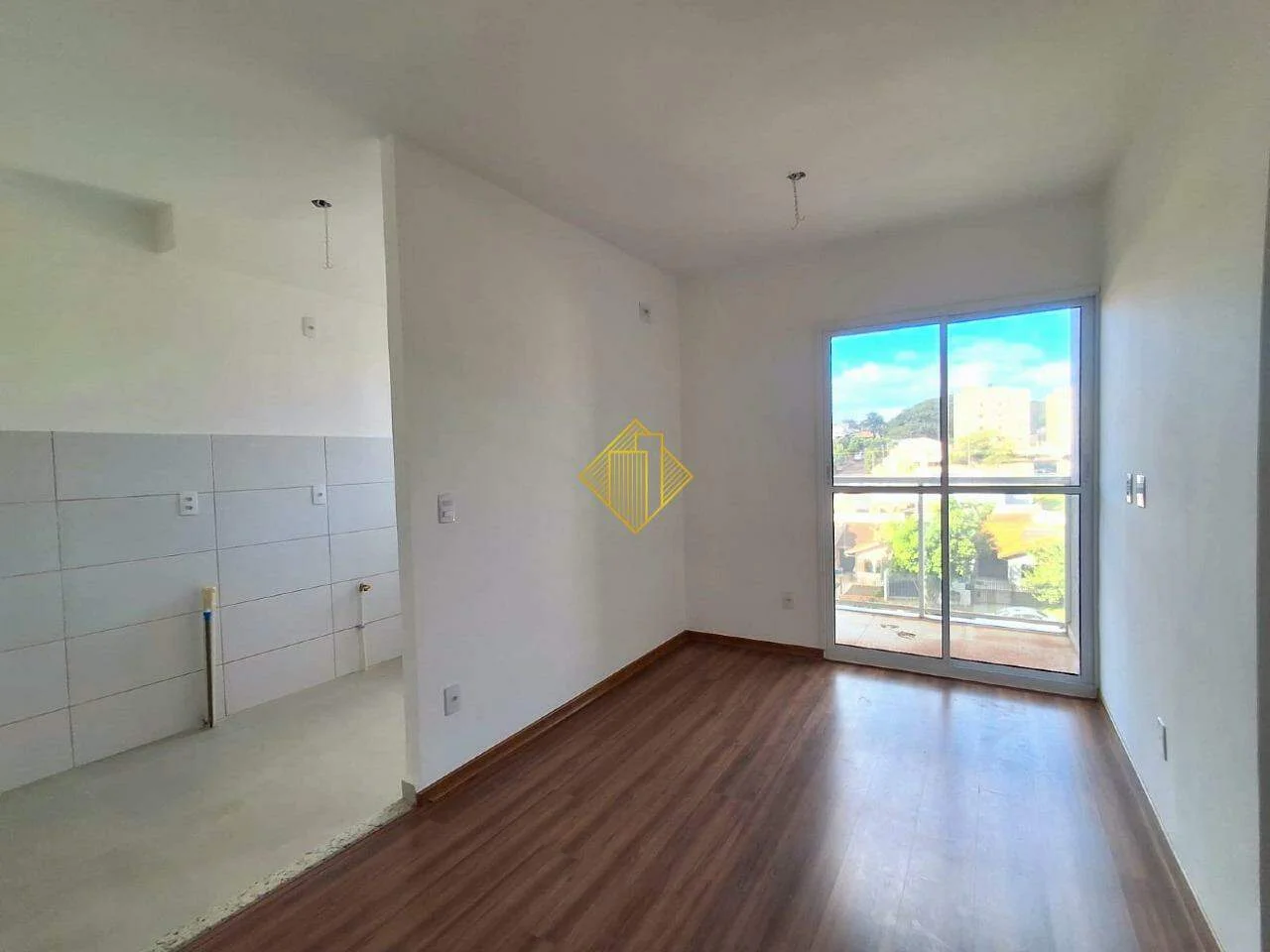 APARTAMENTO COM DOIS QUARTOS PARA LOCAÇÃO - VILA INDUSTRIAL - TOLEDO/PARANÁ