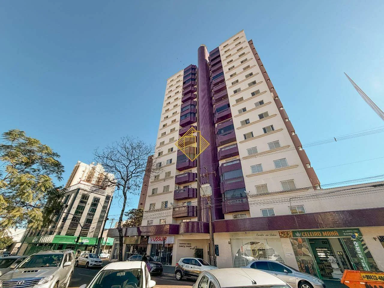 Apartamento para aluguel, 3 quartos, 1 suíte, 1 vaga, Centro - Cascavel/PR