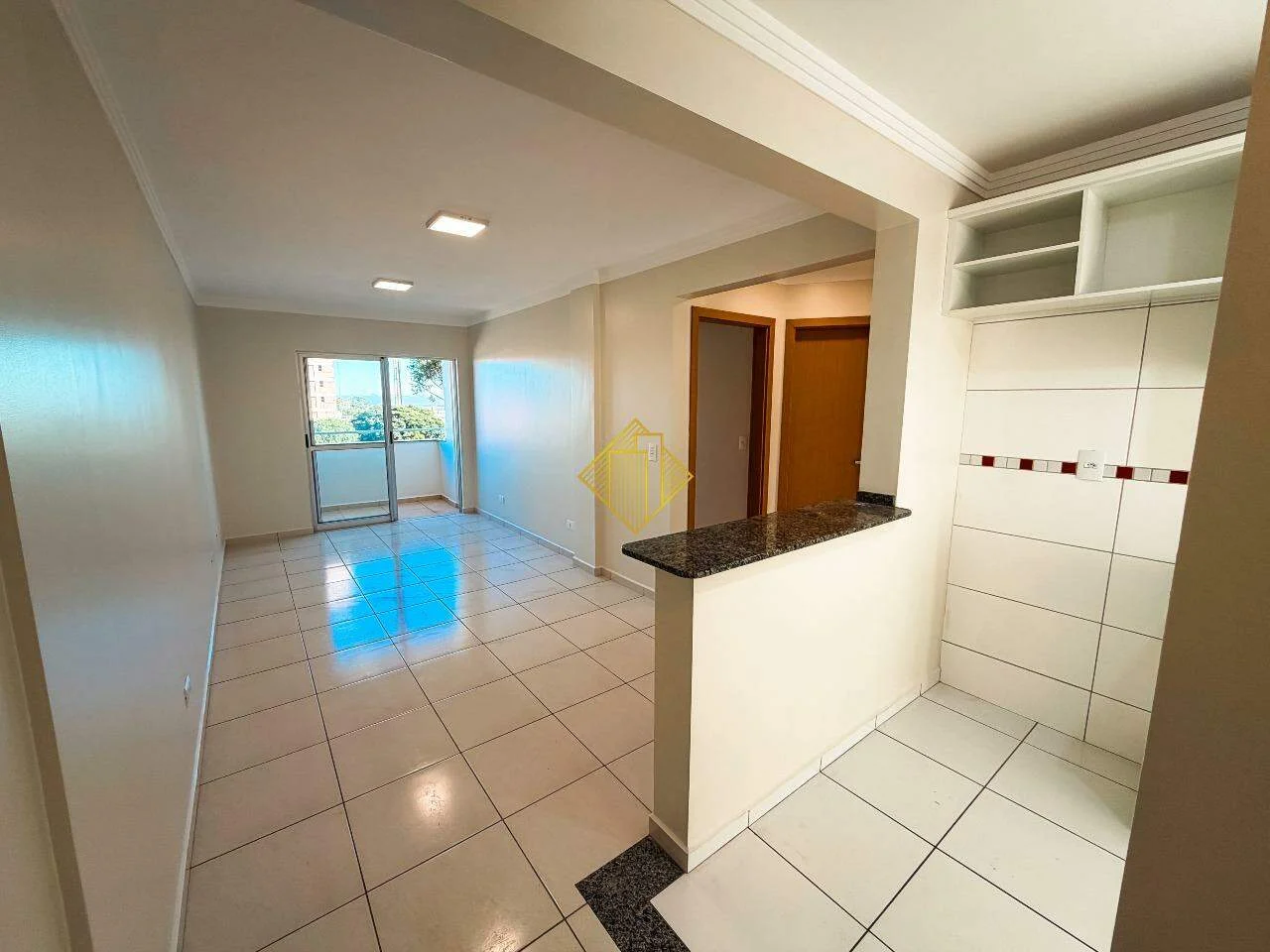 APARTAMENTO 2 QUARTOS - PERTO DA UNIPAR E DO SHOPPING JL