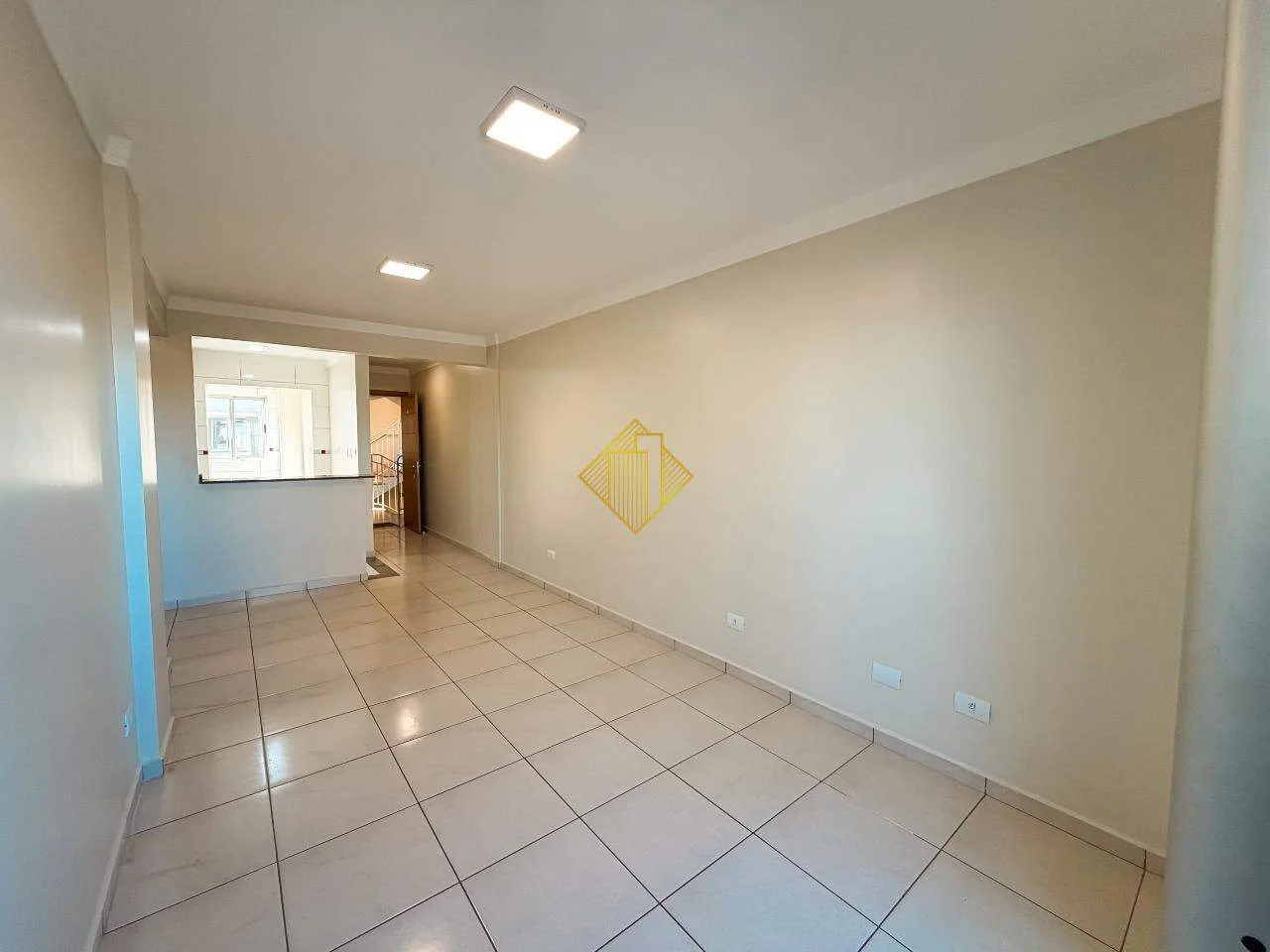 APARTAMENTO 2 QUARTOS - PERTO DA UNIPAR E DO SHOPPING JL