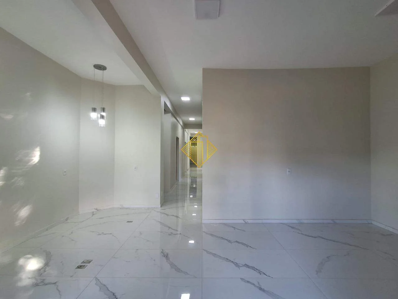 SALA COMERCIAL IDEAL PARA CLÍNICA PARA LOCAÇÃO NO JARDIM LA SALLE EM TOLEDO/PARANÁ
