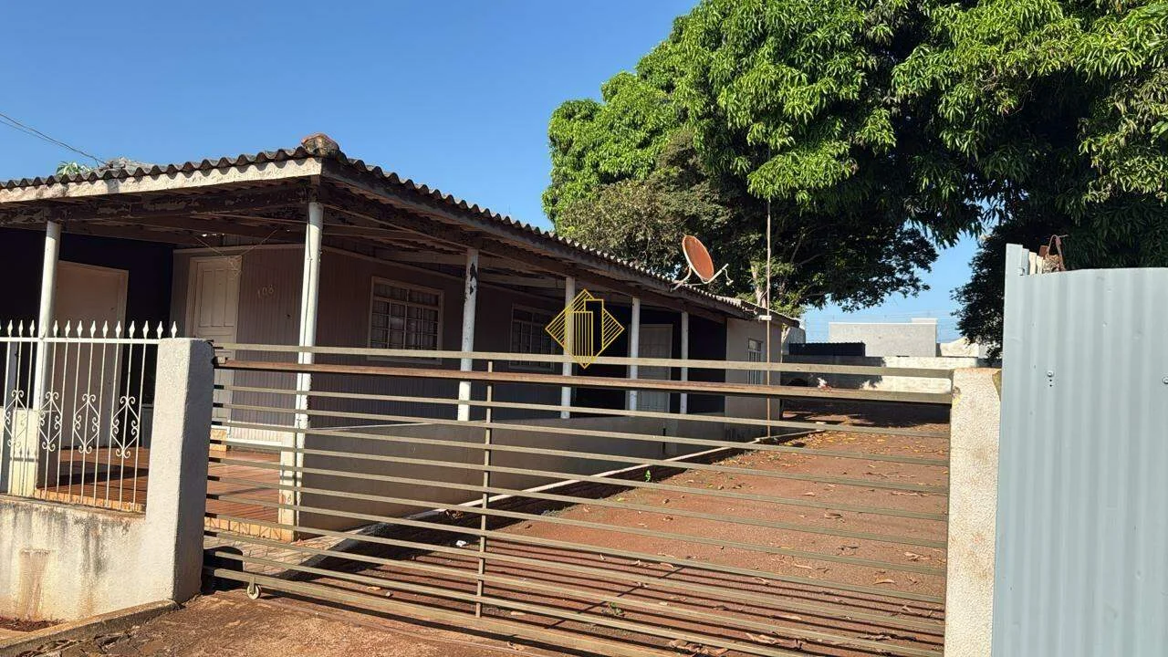Casa com muito espaço de terreno em Bragantina