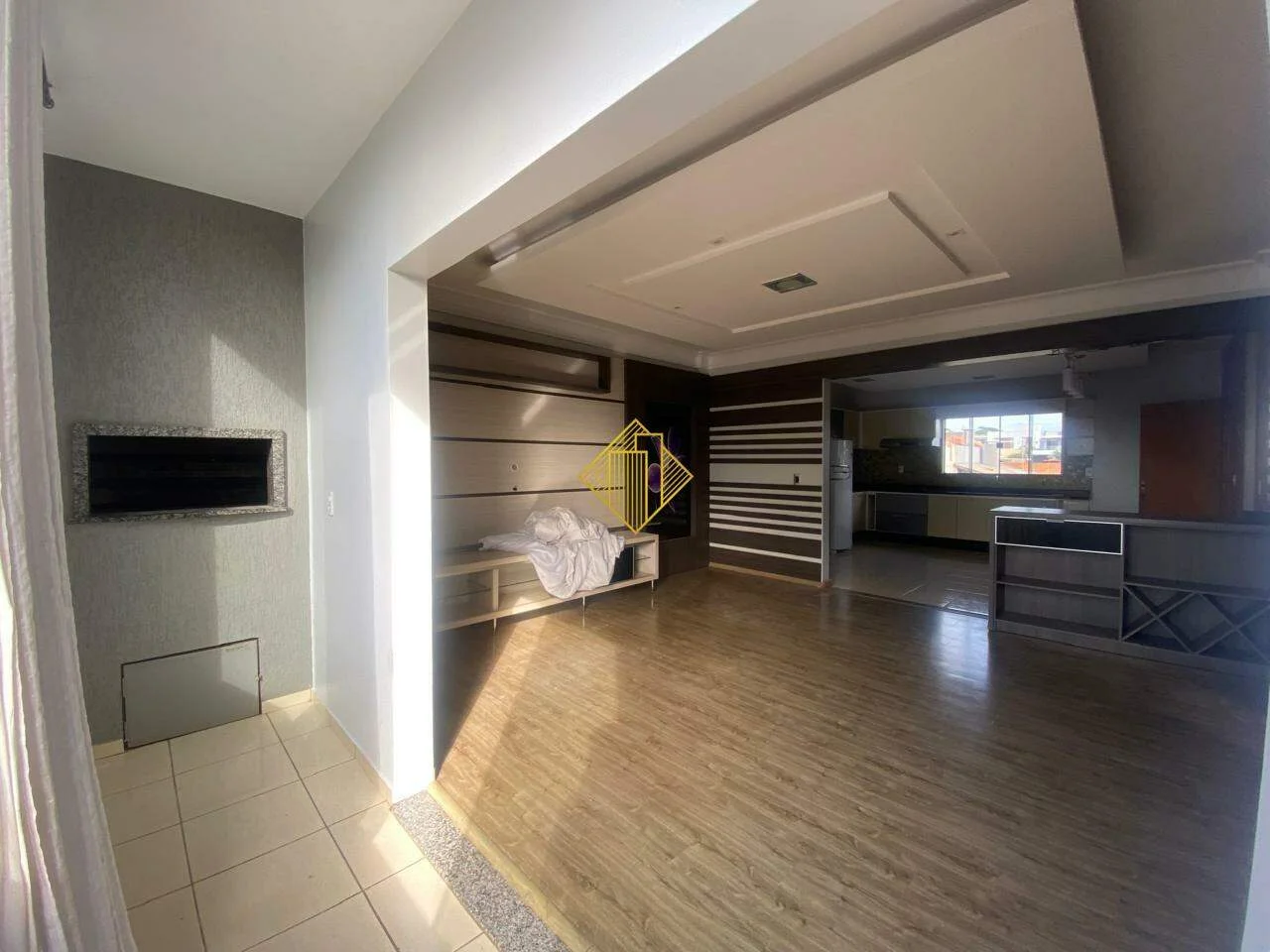 APARTAMENTO SEMI MOBILIADO COM SUITE PARA LOCAÇÃO NA VILA INDUSTRIAL EM TOLEDO-PARANÁ