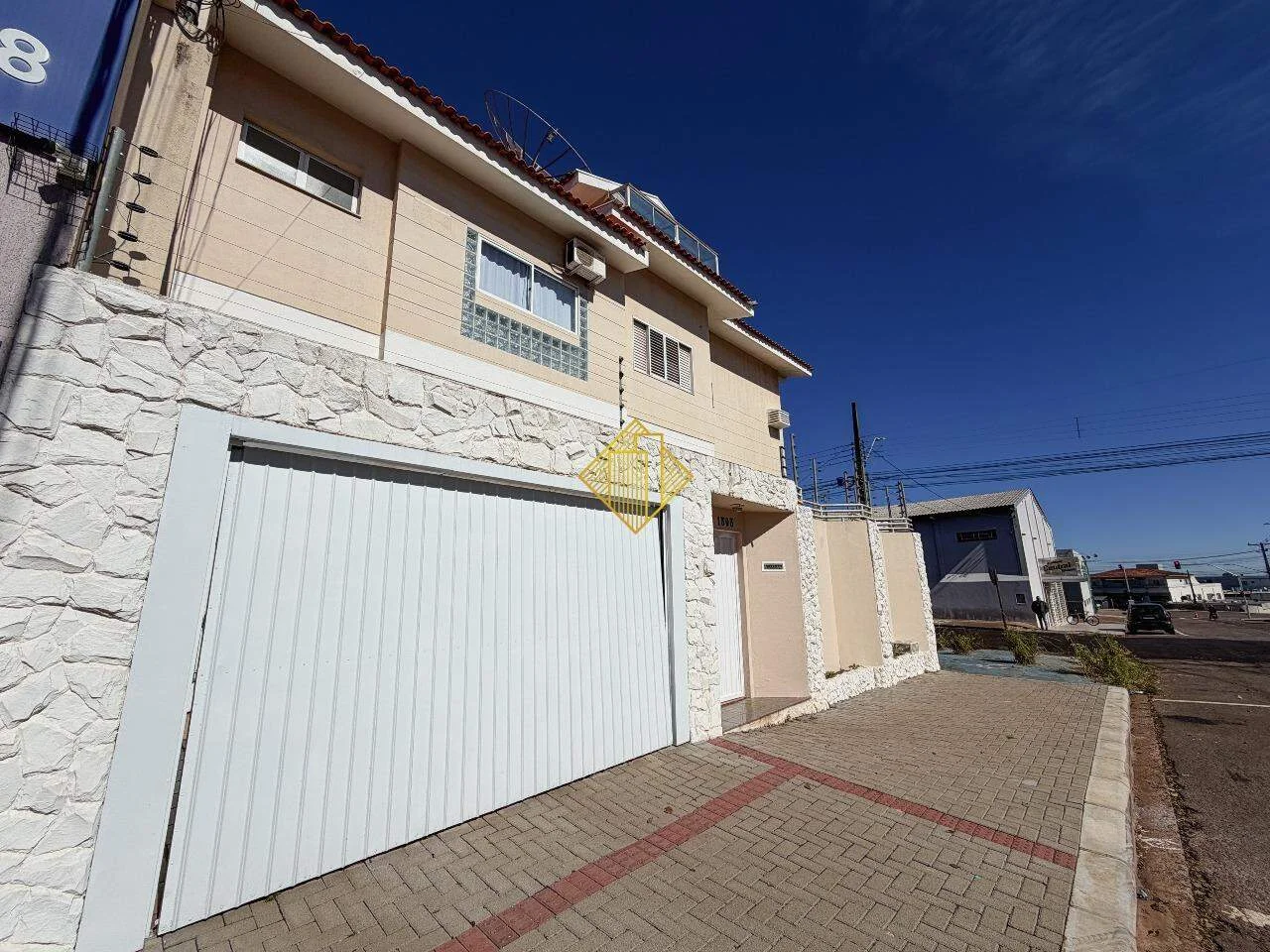 Sobrado para aluguel, 4 quartos, 3 suítes, 4 vagas, Maria Luiza - Cascavel/PR