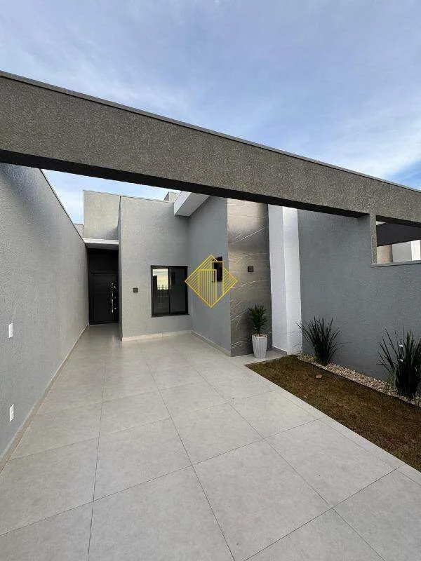 Casa no Coopagro com 1 suíte + 2 quarto