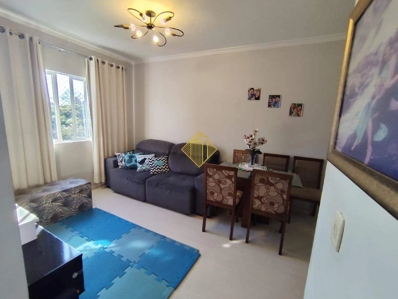 **Excelente apartamento a venda semi mobiliado 02 quartos, em região privilegiada, próximo supermercado, colégio, no Jd Pancera Toledo - PR**