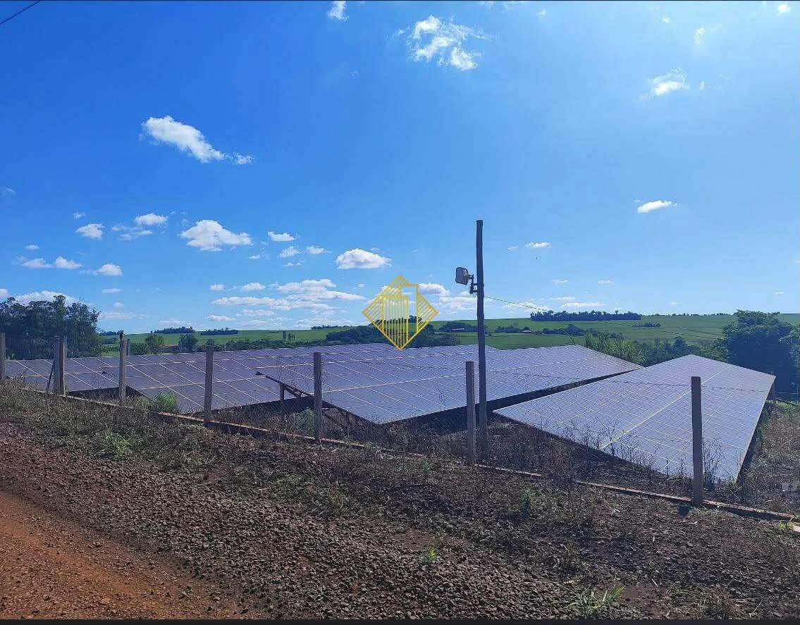 Chácara de lazer com usina solar em Vila Ipiranga