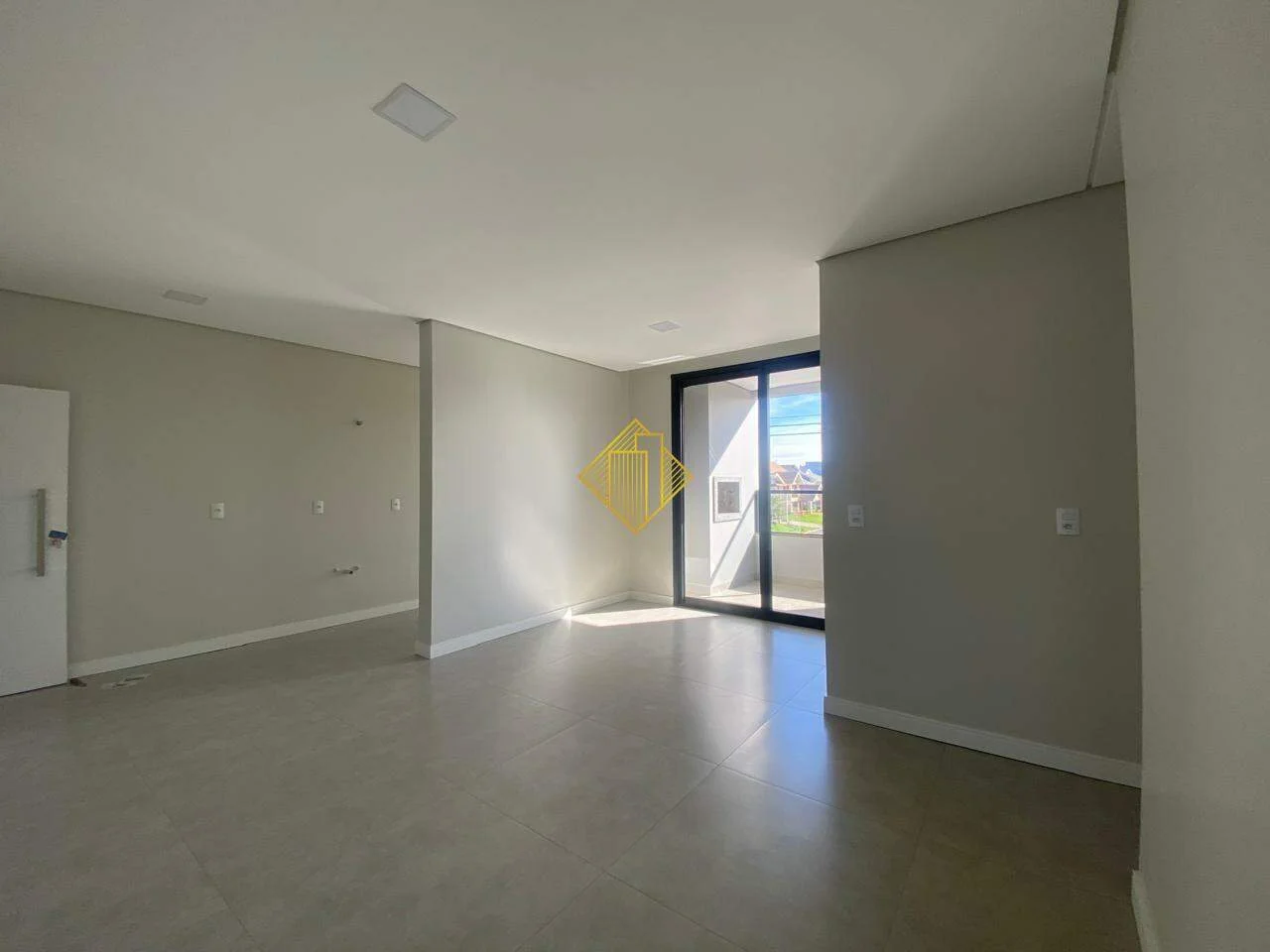 APARTAMENTO COM SUÍTE PARA LOCAÇÃO NO JARDIM LA SALLE EM TOLEDO/PARANÁ