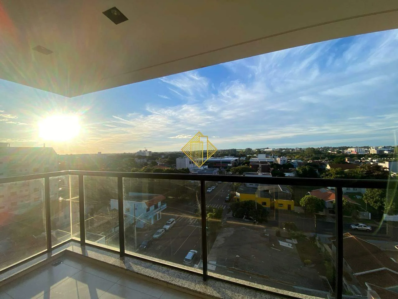 **APARTAMENTO COM SUITE E ÁREA GOURMET, VILA INDUSTRIAL, TOLEDO/PARANÁ**