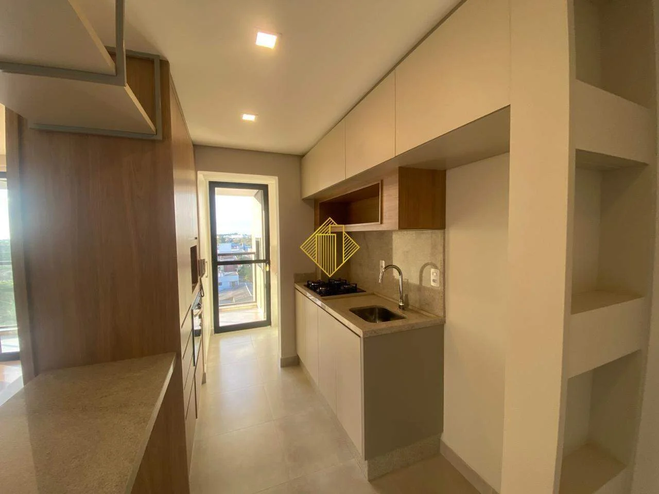 **APARTAMENTO COM SUITE E ÁREA GOURMET, VILA INDUSTRIAL, TOLEDO/PARANÁ**