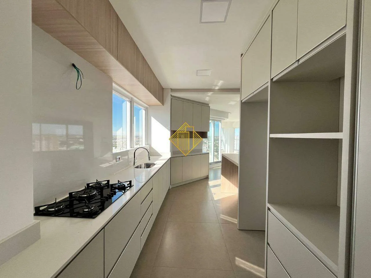 APARTAMENTO PRÓXIMO AO LAGO MUNICIPAL EM TOLEDO-PARANÁ