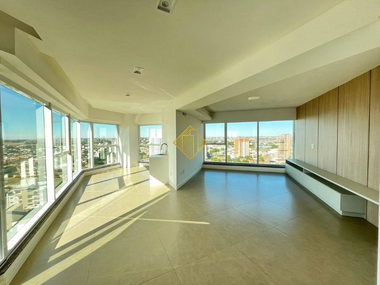 APARTAMENTO PRÓXIMO AO LAGO MUNICIPAL EM TOLEDO-PARANÁ