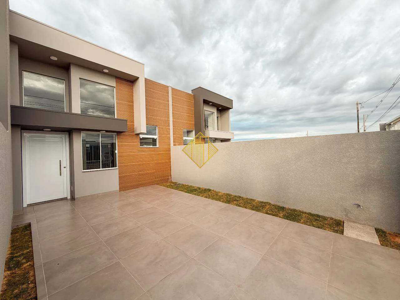 Casa com 1 suíte mais 02 quartos no Gualtieri