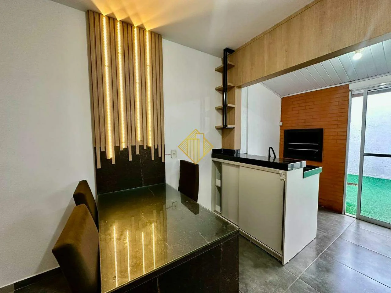 Casa para aluguel, 2 quartos, 1 suíte, 1 vaga, Parque Verde - Cascavel/PR