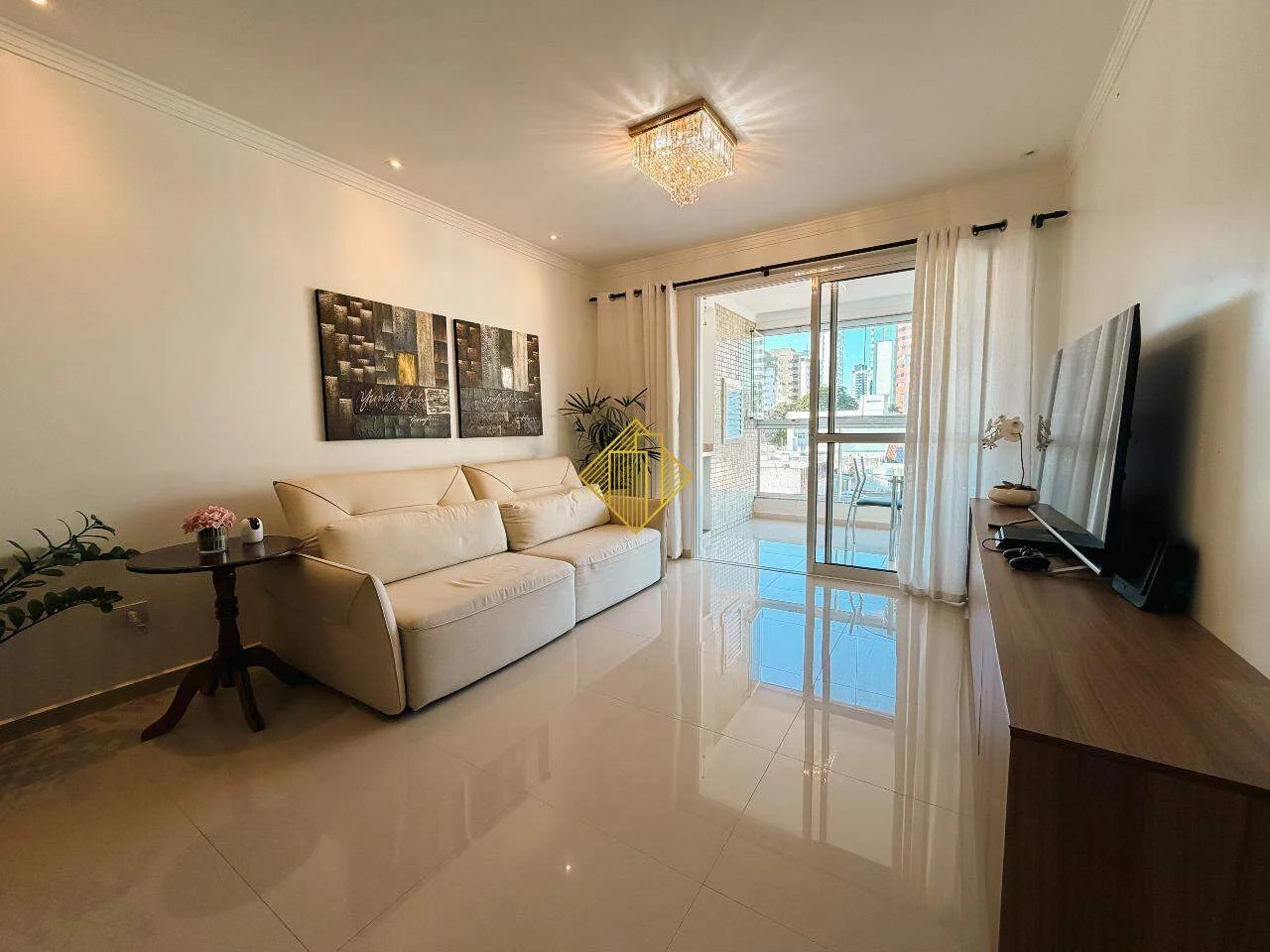 Apartamento para aluguel, 2 quartos, 1 suíte, 2 vagas, Centro - Cascavel/PR