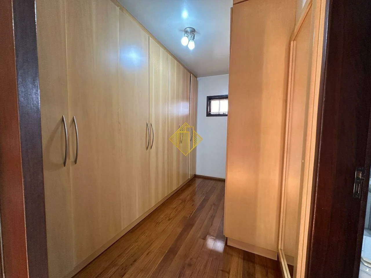 Casa à venda em Toledo-PR (Vila Industrial) | Residencial/Comercial