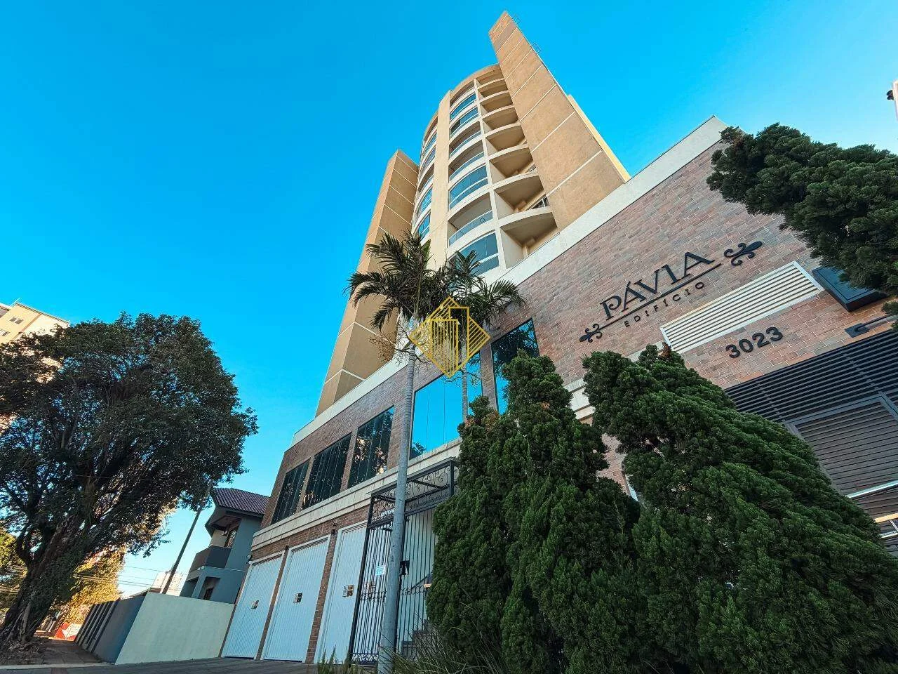 Apartamento à venda, 2 quartos, 1 suíte, 2 vagas, Centro - Cascavel/PR