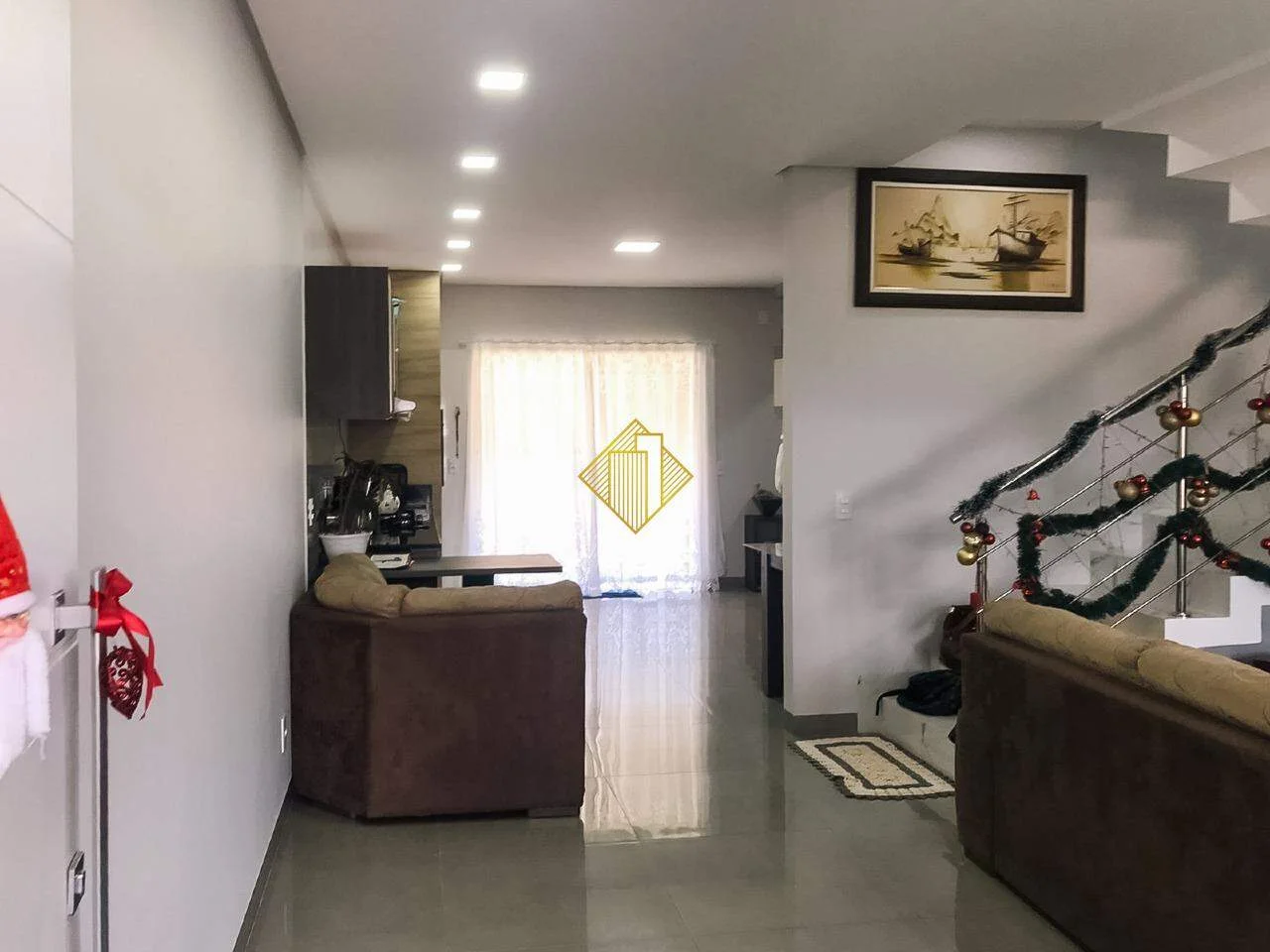 Sobrado à venda, 3 quartos, 1 suíte, 2 vagas, Nova Cidade - Cascavel/PR