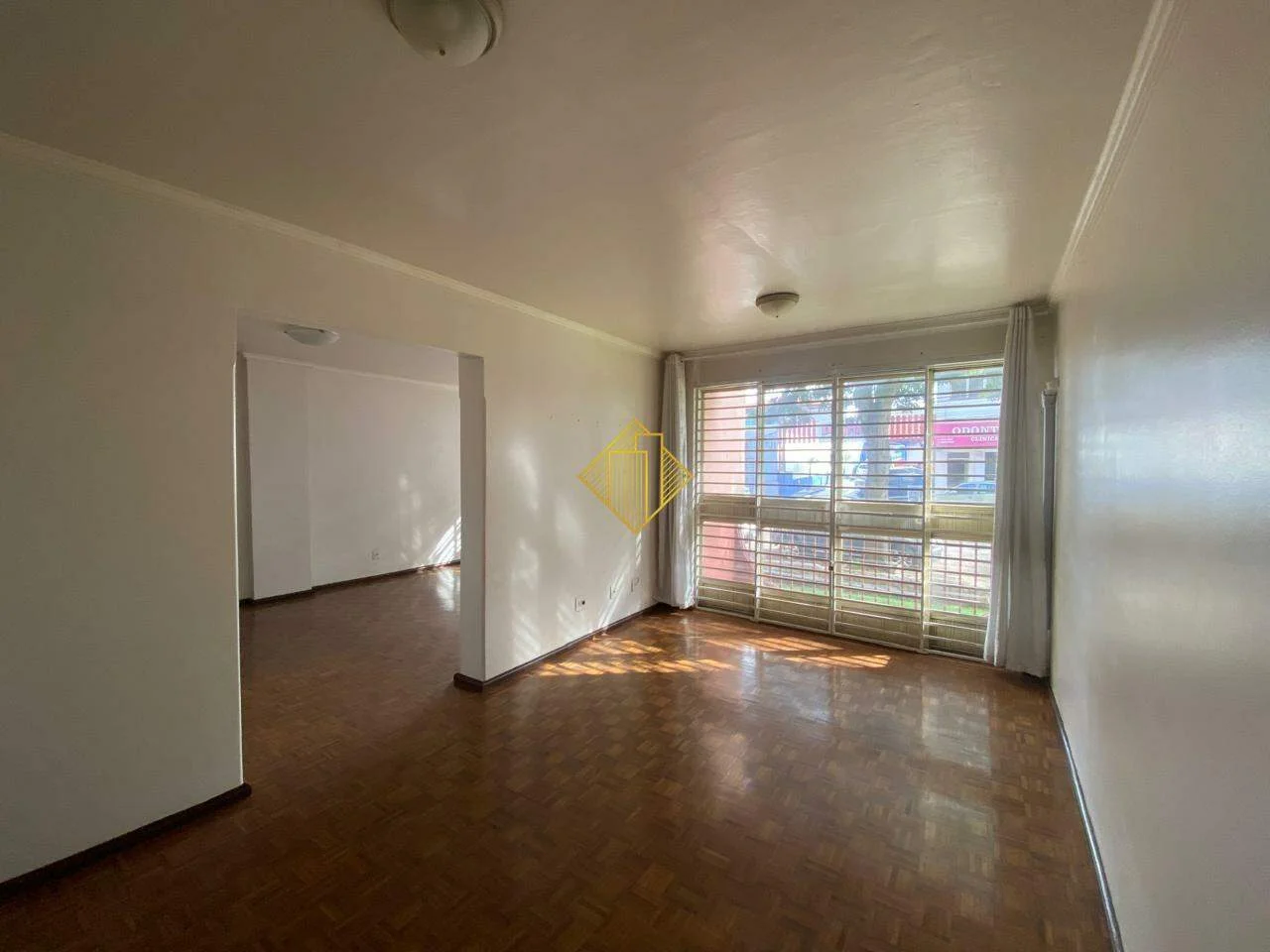 APARTAMENTO COM SUÍTE PARA LOCAÇÃO NO CENTRO EM TOLEDO-PARANÁ