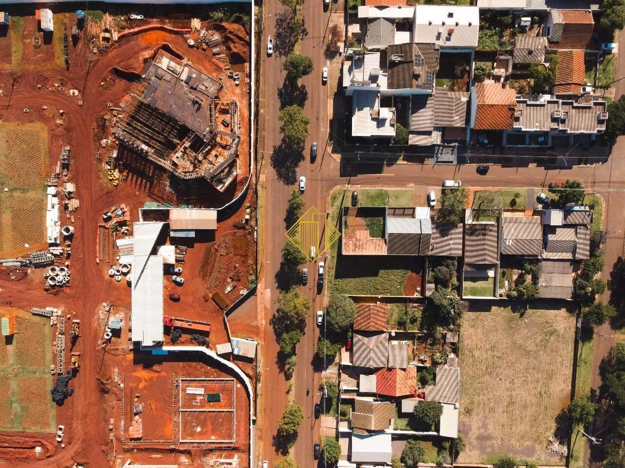 TERRENO NO PACAEMBU COM 392M2- EM FRENTE AO CONDOMINIO TERRAZZO