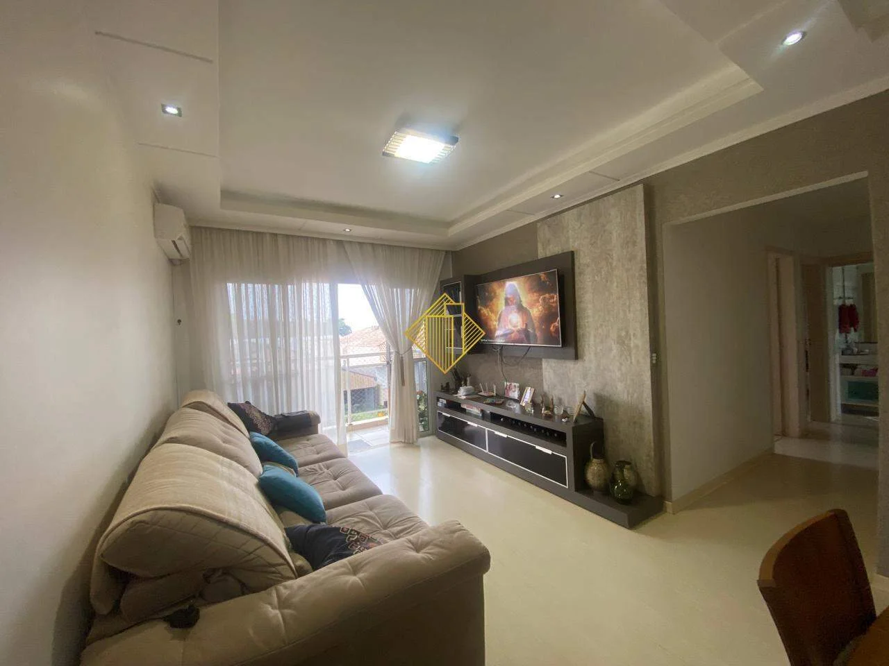 APARTAMENTO COM SUÍTE SEMI MOBILIADO PARA LOCAÇÃO NA VILA INDUSTRIAL EM TOLEDO-PARANÁ