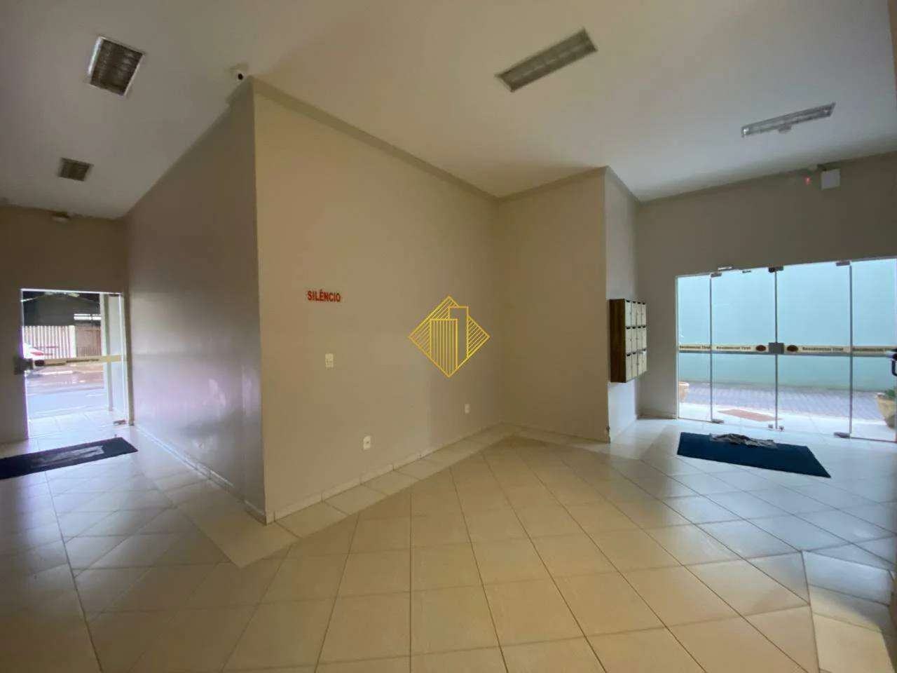 APARTAMENTO COM SUÍTE SEMI MOBILIADO PARA LOCAÇÃO NA VILA INDUSTRIAL EM TOLEDO-PARANÁ