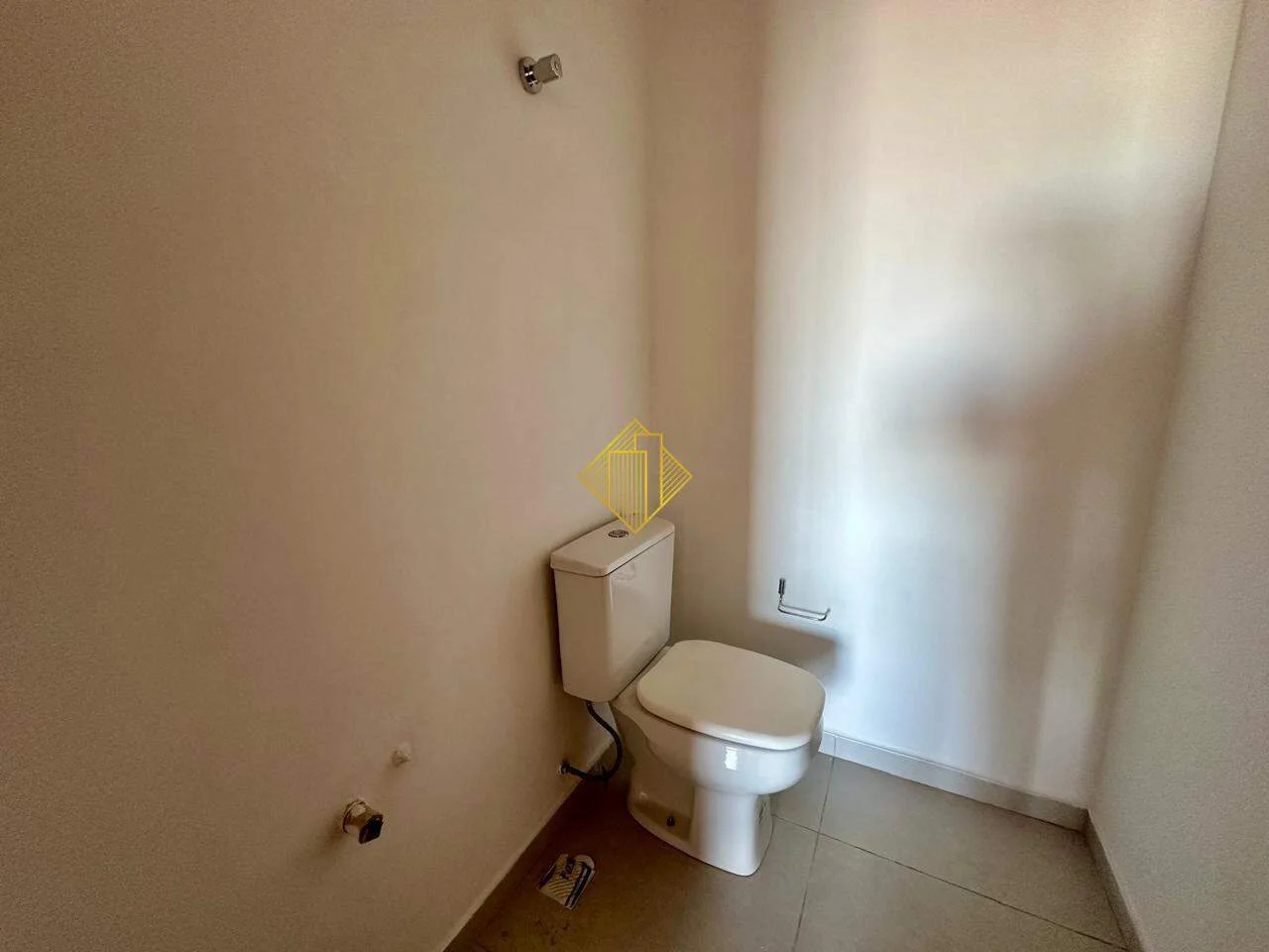 Apartamento para aluguel, 3 quartos, 1 suíte, 2 vagas, Centro - Cascavel/PR