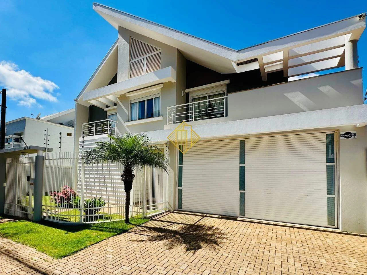 SOBRADO DE ALTO PADRÃO À VENDA | JARDIM LA SALLE – TOLEDO/PR