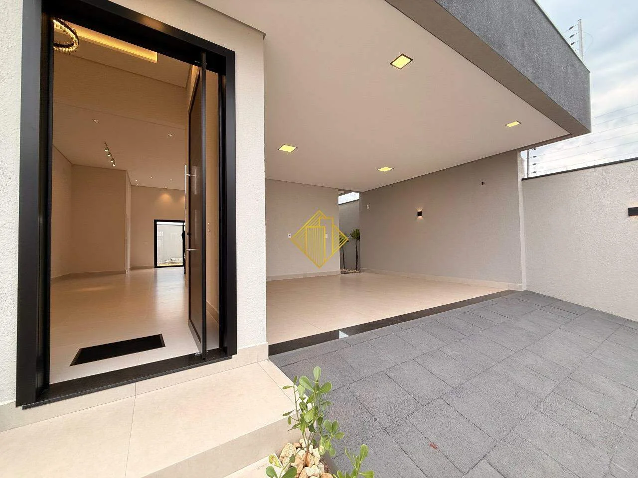 Casa térrea à venda no Paraíso Tropical, 3 suítes, 4 vagas, Cascavel/PR