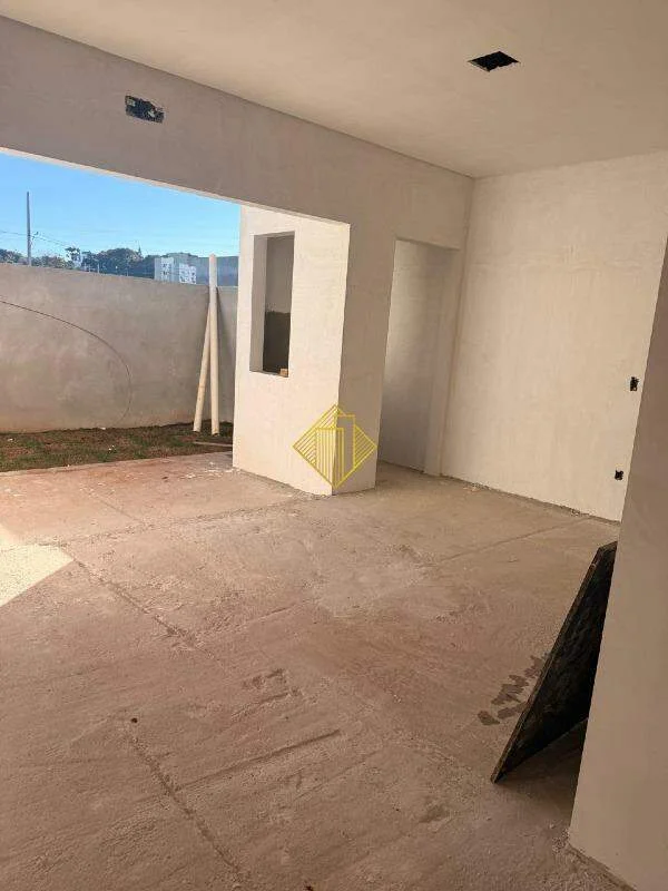 **Casa Nova à Venda , 01 Suíte e 02 Quartos – Vila Becker | Toledo/PR**