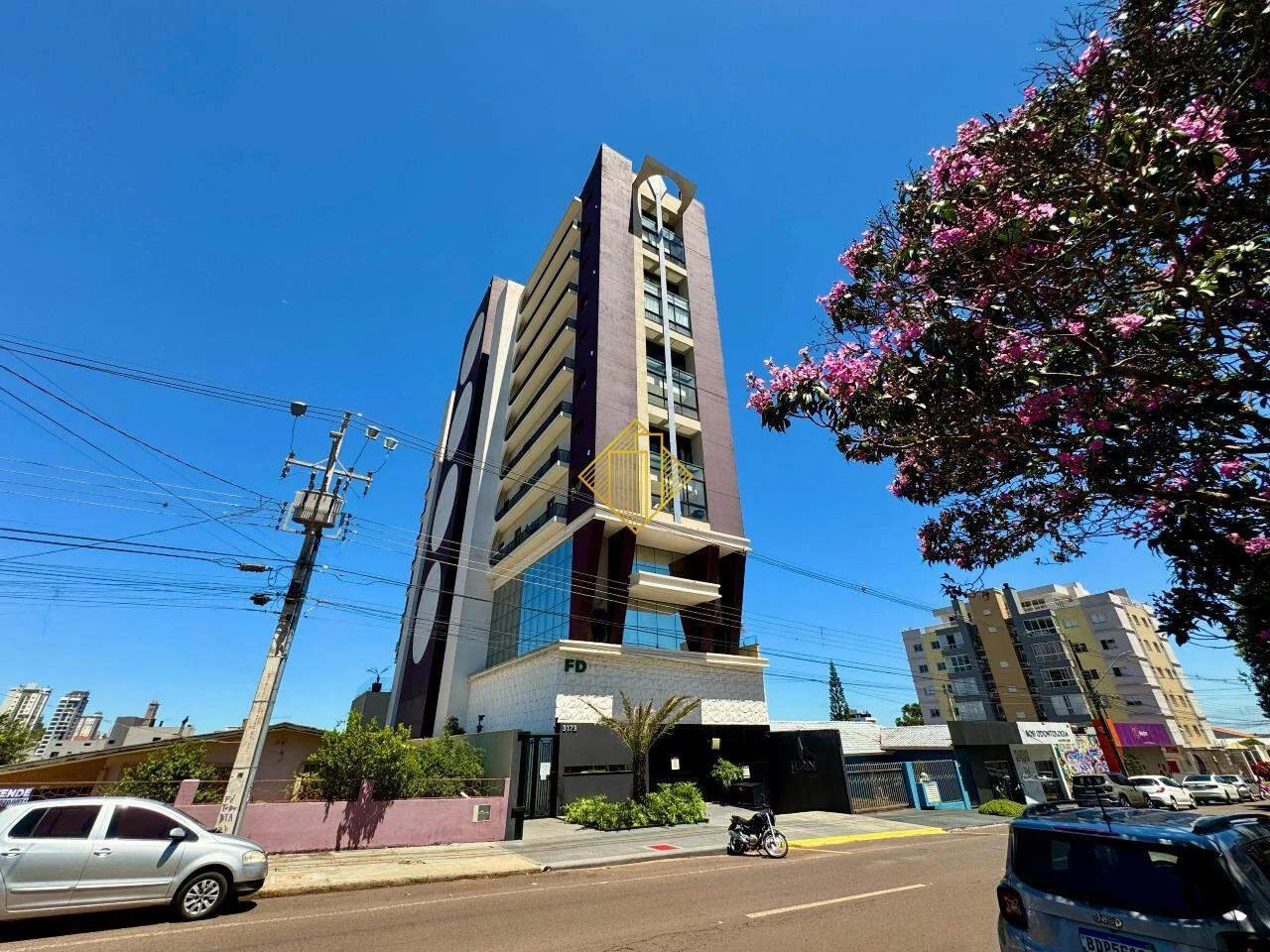 Apartamento para aluguel, 3 quartos, 3 suítes, 2 vagas, Centro - Cascavel/PR