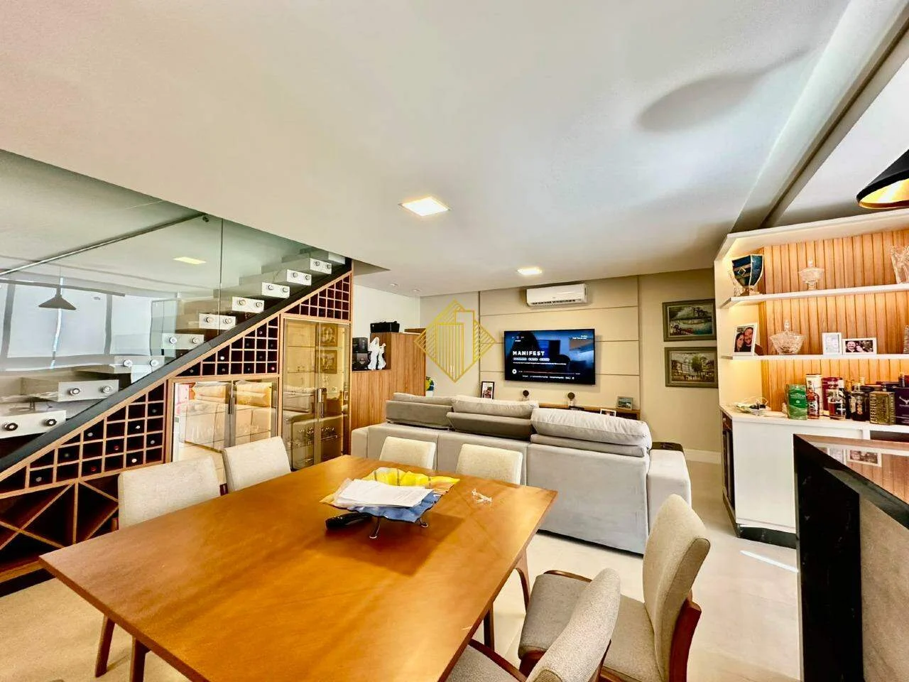 Apartamento para aluguel, 3 quartos, 3 suítes, 2 vagas, Centro - Cascavel/PR