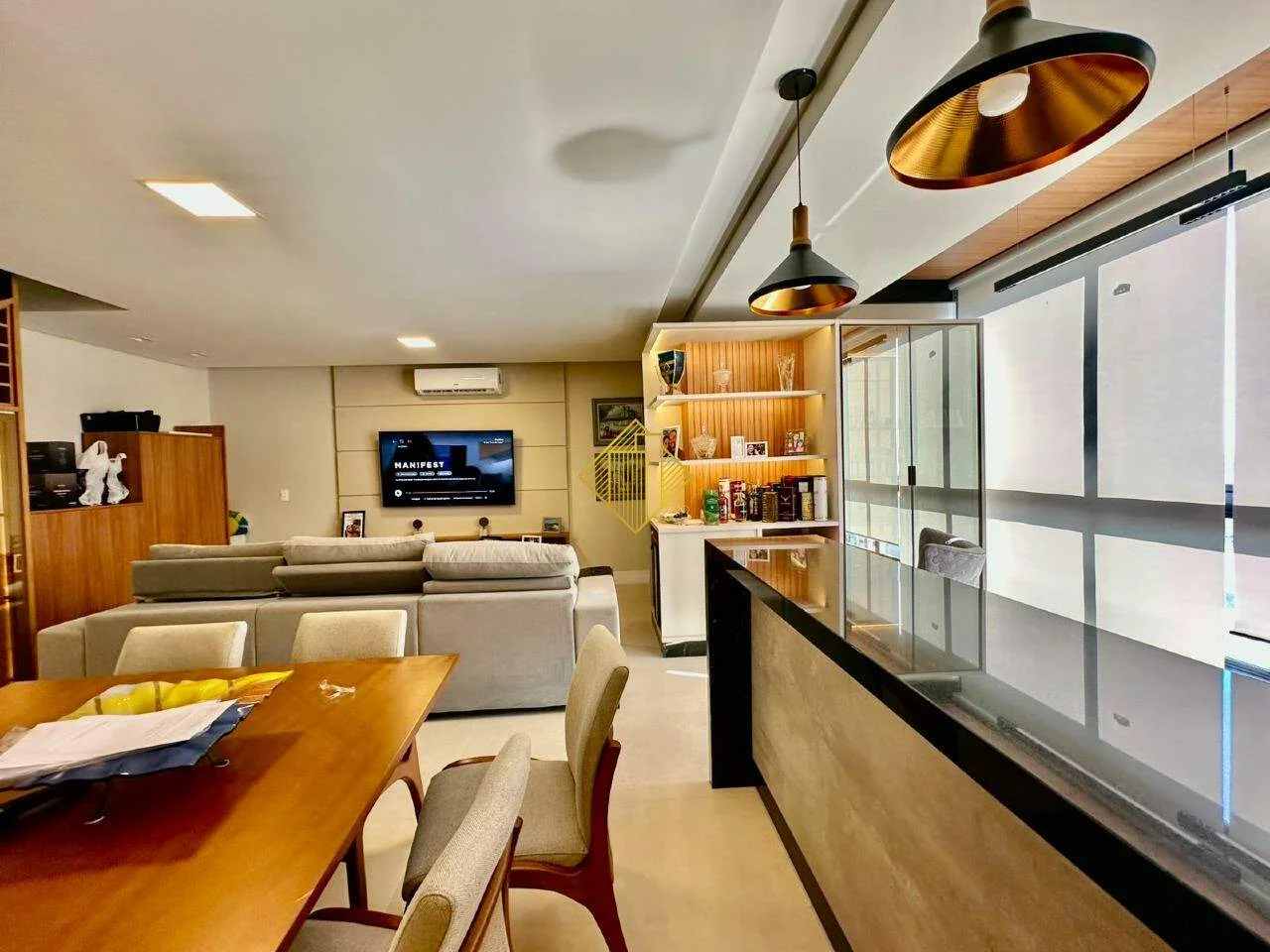 Apartamento para aluguel, 3 quartos, 3 suítes, 2 vagas, Centro - Cascavel/PR