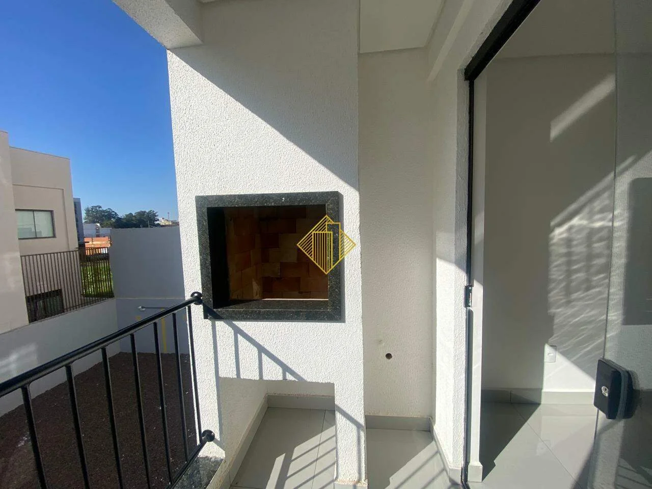 APARTAMENTO SEMI MOBILIADO BAIRRO TOCANTINS EM TOLEDO-PARANÁ