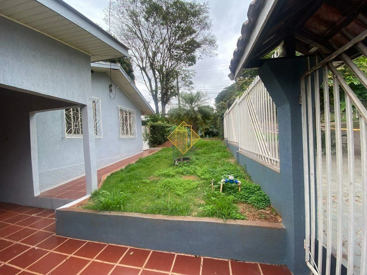 CASA NO JARDIM PARIZOTTO, TOLEDO - PARANÁ *