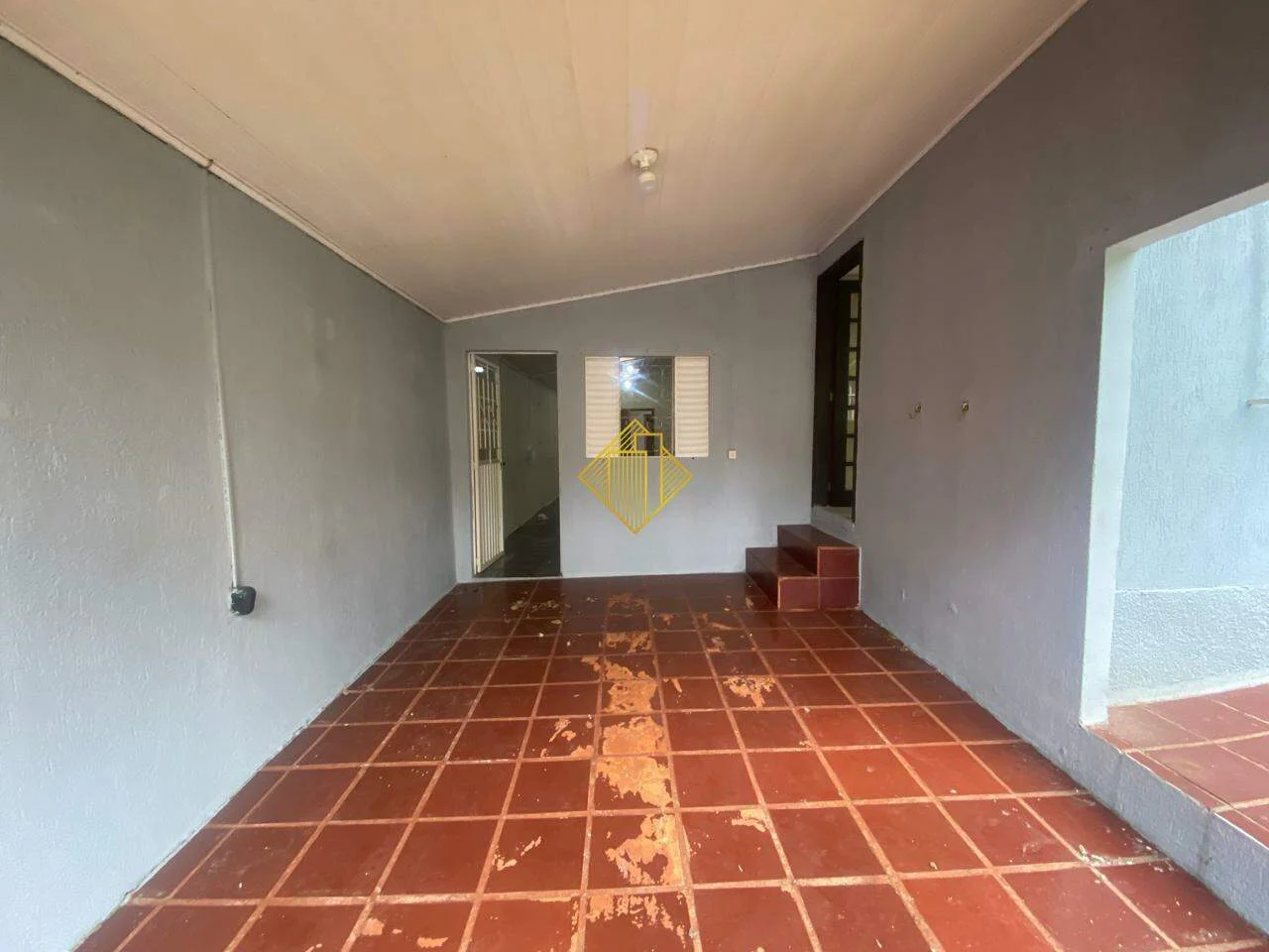 CASA NO JARDIM PARIZOTTO, TOLEDO - PARANÁ *